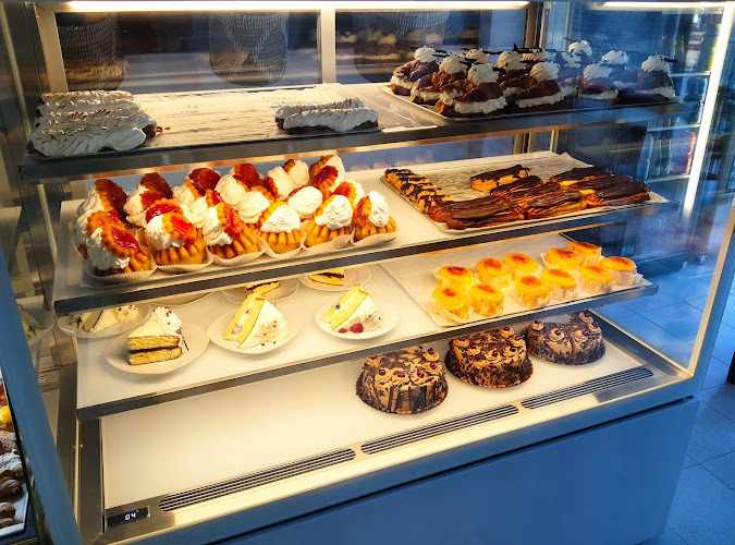 Fotografia tomada fuera de Pastisseria Monica - cafeterías en Miami Platja, Tarragona