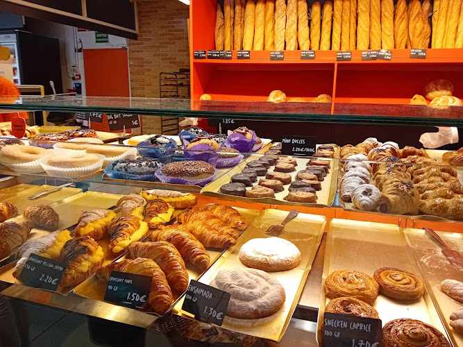 Fotografia tomada fuera de Supermercats Michelangelo VI - Supermercado en Miami Platja, Tarragona