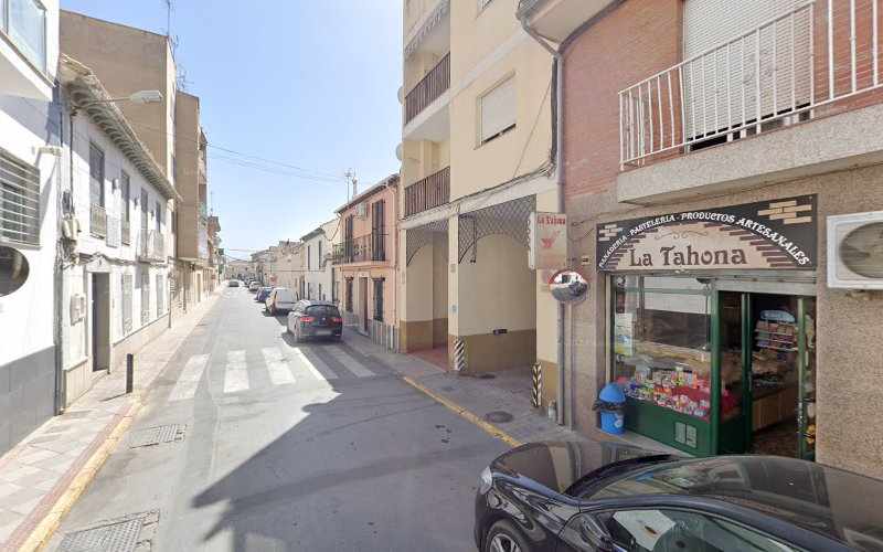Fotografia tomada fuera de Panadería La Tahona de San Francisco - Panadería en Atarfe, Granada