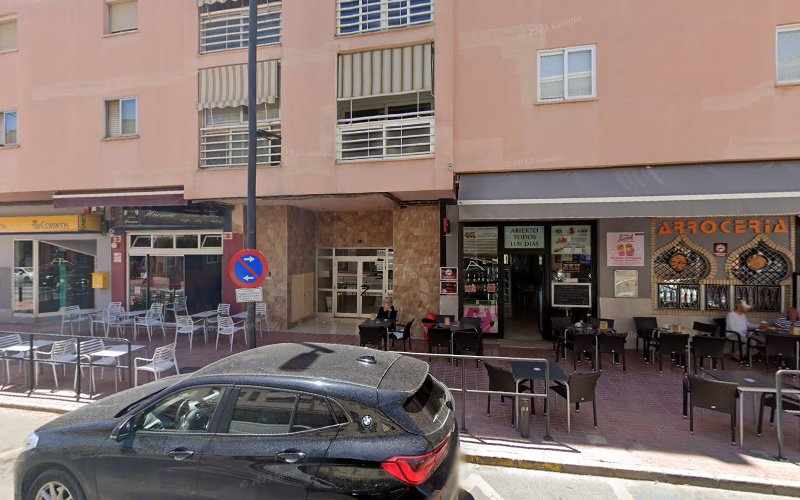 Fotografia tomada fuera de panadería Amparo - Panadería en L'Alfàs del Pi, Alicante