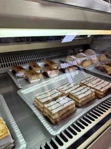 Fotografia tomada fuera de Pastelería Cafetería la Artesana S.L.L. - Pastelería en Vélez-Rubio, Almería