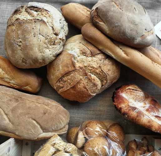 Fotografia tomada fuera de Panadería Madrigal - Panadería en Vecilla de Curueño (La), León
