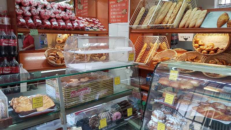 Fotografia tomada fuera de Panificadora La Ecuatoriana - Panadería en Madrid, Madrid