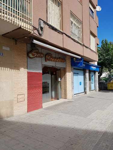 Fotografia tomada fuera de Panaderia San Francisco - cafeterías en Monzón, Huesca