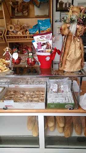 Fotografia tomada fuera de Panadería M. Parra - Panadería en Cabezón de Pisuerga, Valladolid