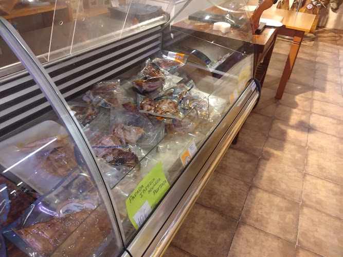 Fotografia tomada fuera de Jamones y embutidos Montemayor | Especialistaen Ibérico - restaurantes en Baños de Montemayor, Cáceres