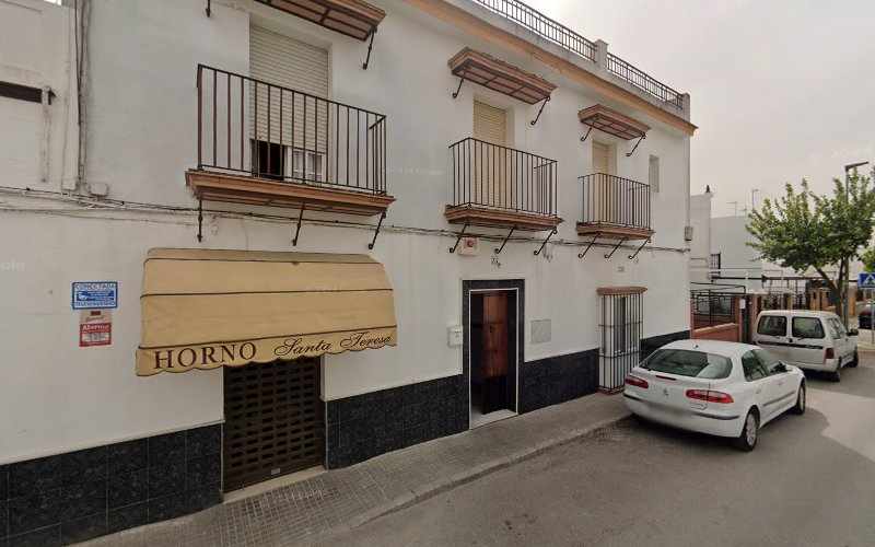 Fotografia tomada fuera de Horno Santa Teresa - Panadería en Lebrija, Sevilla