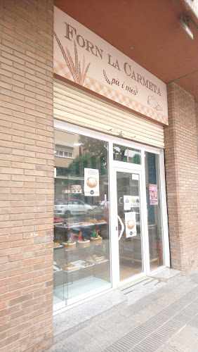 Fotografia tomada fuera de Forn La Carmeta Pà I Més - Forn de pa en Lleida, Lérida