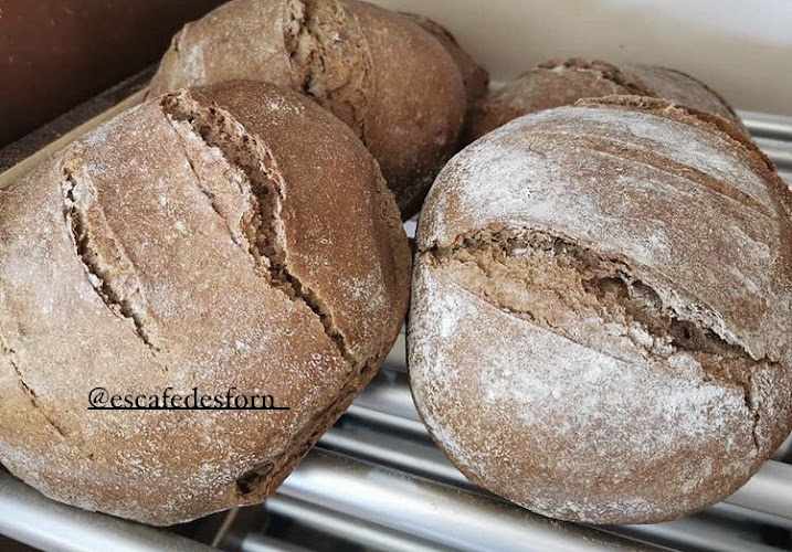 Fotografia tomada fuera de Pastisseria Forn de S'Horta - Forn de pa en S'Horta, Baleares