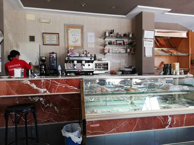 Fotografia tomada fuera de PANADERÍA-PASTELERÍA JOAQUÍN CRUZ - Panadería en Carchuna, Granada