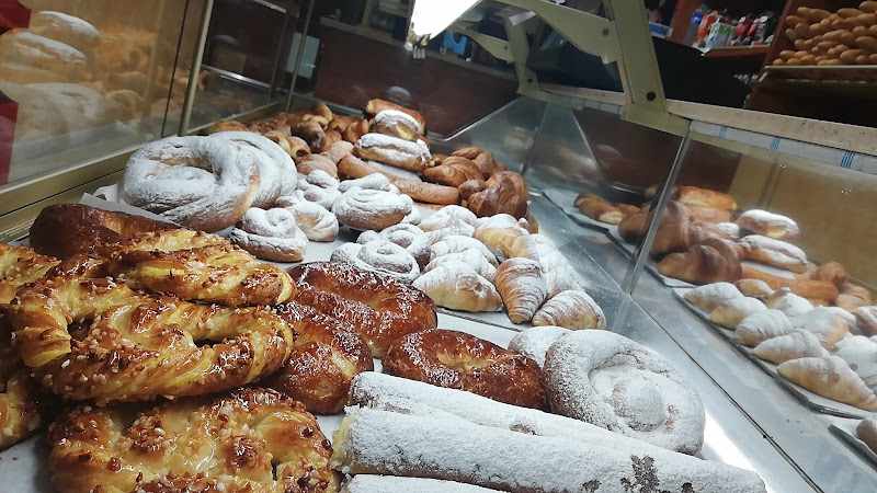 Fotografia tomada fuera de Horno Panaderia Bolleria Arenas - Panadería en Jumilla, Murcia