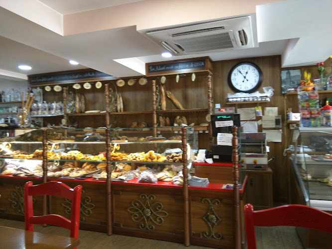 Fotografia tomada fuera de Panadería Gracia & Bahdi - Panadería en Ayerbe, Huesca