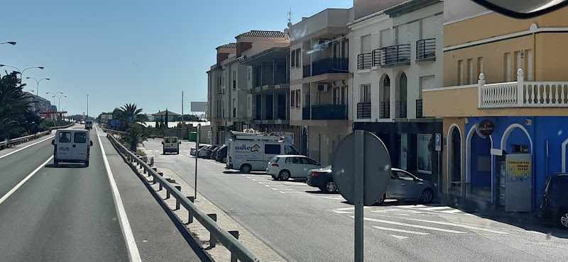 Fotografia tomada fuera de Panadería M Cortés - Panadería en Carchuna, Granada