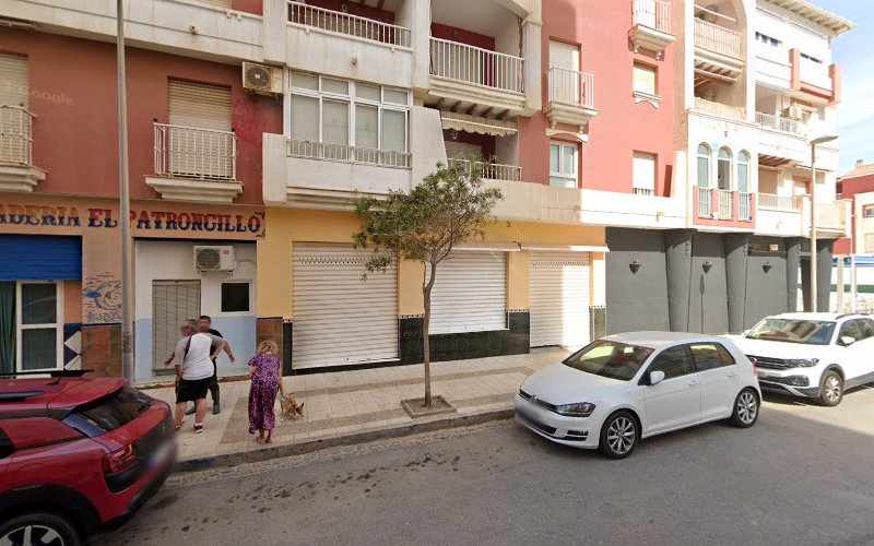 Fotografia tomada fuera de Panadería Joaquín cruz #TORREDOBLADA# - Panadería en Calahonda, Granada