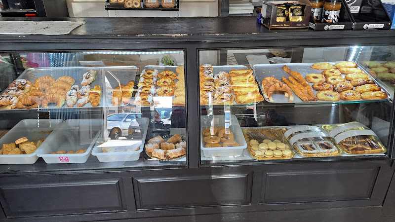 Fotografia tomada fuera de Panadería La Sureña De Estepona - Pastelería en Estepona, Málaga