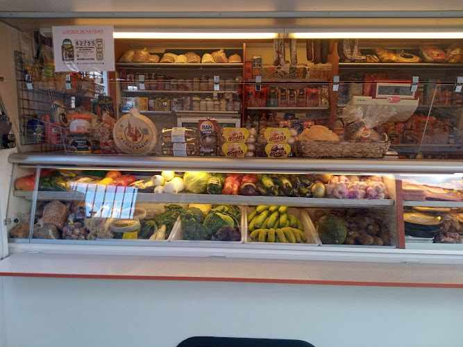 Fotografia tomada fuera de La Tienda de Monleras - Tienda de alimentación en Monleras, Salamanca