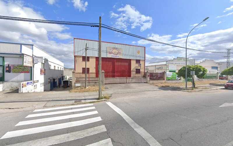 Fotografia tomada fuera de Frutos Secos Benito Rosa FRUSBER - Tienda de golosinas en Cáceres, Cáceres