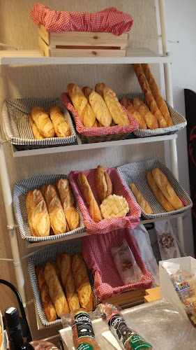 Fotografia tomada fuera de ALIMENTACIÓN Y PANADERÍA PETER PAN - Panadería en Valladolid, Valladolid