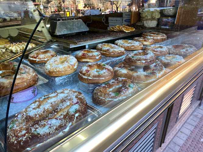 Fotografia tomada fuera de La Napolitana - Pastelería en Madrid, Madrid