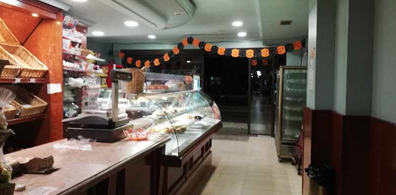 Fotografia tomada fuera de Panadería Pastelería Laguna - Panadería en Valladolid, Valladolid