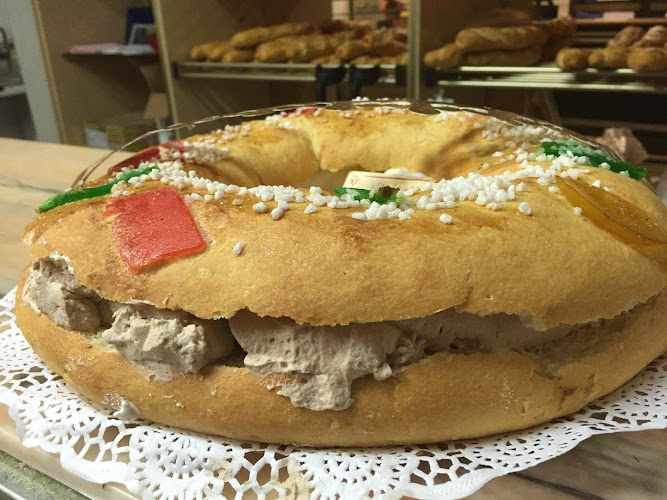 Fotografia tomada fuera de PANADERÍA BOLLERÍA S. PÉREZ COMESTIBLES EMBUTIDOS. - Panadería en El Pontón, Valencia