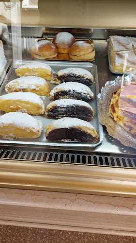 Fotografia tomada fuera de Panadería Serrano - Panadería en Monòver, Alicante