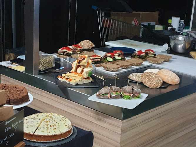 Fotografia tomada fuera de Diexpa - Supermercado industrial en Mislata, Valencia