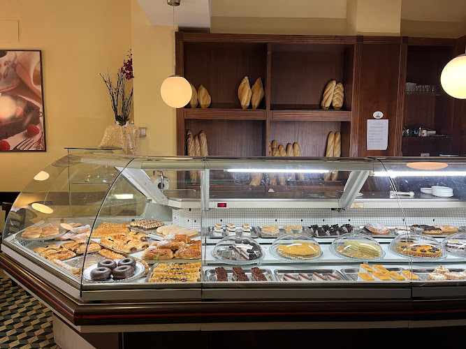 Fotografia tomada fuera de Cafetería El Horno - cafeterías en Mérida, Badajoz