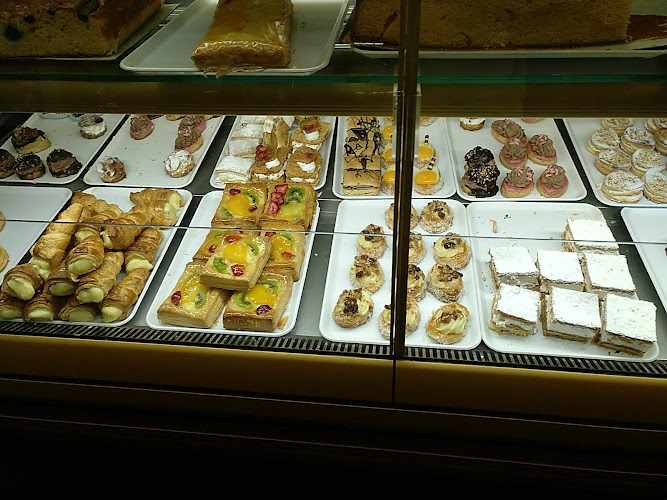 Fotografia tomada fuera de Caprichos - Pastelería en Melide, A Coruña