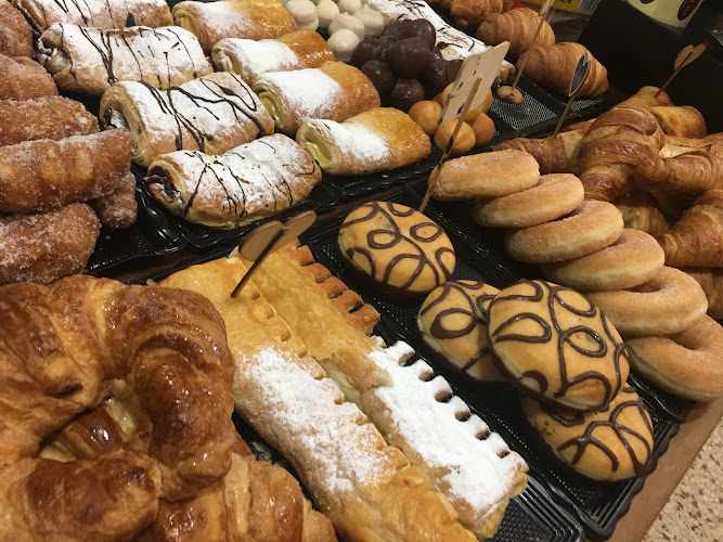 Fotografia tomada fuera de Forn de pa Vicky - Panadería en Mataró, Barcelona