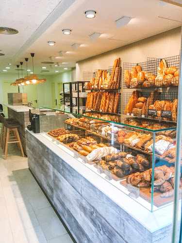 Fotografia tomada fuera de Can Kiku - Cirera - Panadería en Mataró, Barcelona