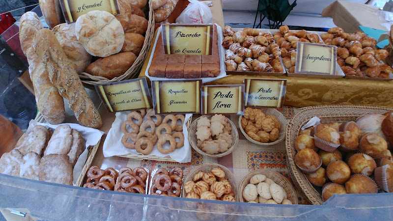 Fotografia tomada fuera de Panadería Grejuvia - Panadería en Villatobas, Toledo