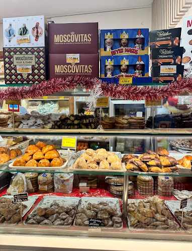 Fotografia tomada fuera de La Mallorquina panadería pastelería - Panadería en Málaga, Málaga