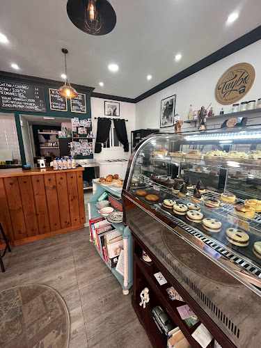 Fotografia tomada fuera de Taybo Bagels & Coffee - Pastelería en Málaga, Málaga