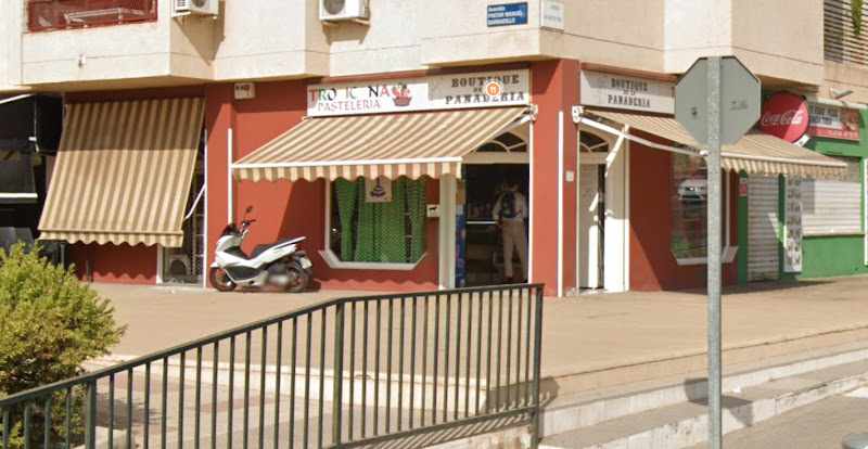 Fotografia tomada fuera de Tropicana Pastelería - Panadería en Málaga, Málaga