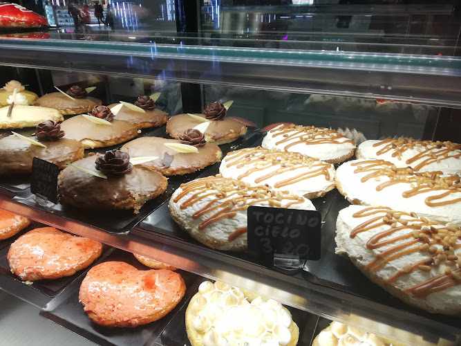 Fotografia tomada fuera de Casa Kiki Vialia - Pastelería en Málaga, Málaga