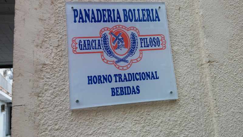 Fotografia tomada fuera de PANADERÍA BOLLERÍA GARCÍA FILOSO. - Panadería en Villarrobledo, Albacete