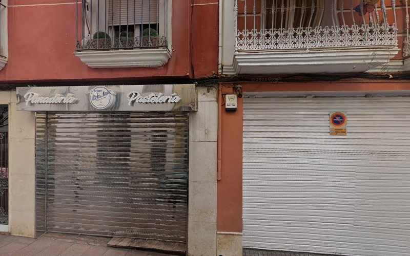 Fotografia tomada fuera de Ramírez Del Pino E Hijos S L - Panadería en Lucena, Córdoba