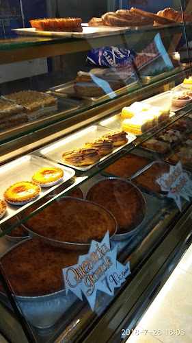 Fotografia tomada fuera de Pastelería Valtierra - Pastelería en Galizano, Cantabria