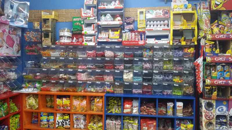 Fotografia tomada fuera de La Nube de Algodón - Tienda de golosinas en Ubrique, Cádiz
