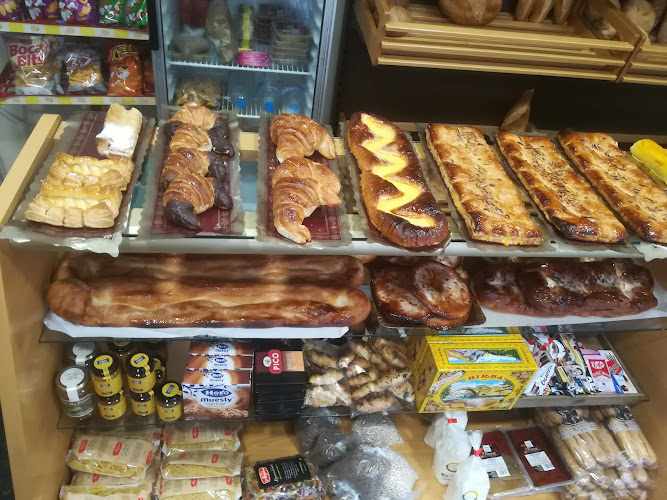 Fotografia tomada fuera de Forn Benet - Forn de pa en Ripoll, Girona