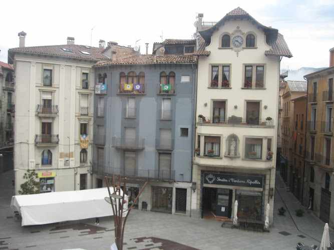 Fotografia tomada fuera de Ripoll Unión Panadera - Panadería en Ripoll, Girona