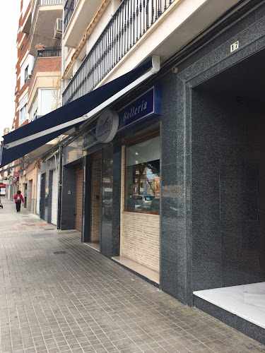 Fotografia tomada fuera de Panaderia Herrero - Panadería en Petrer, Alicante