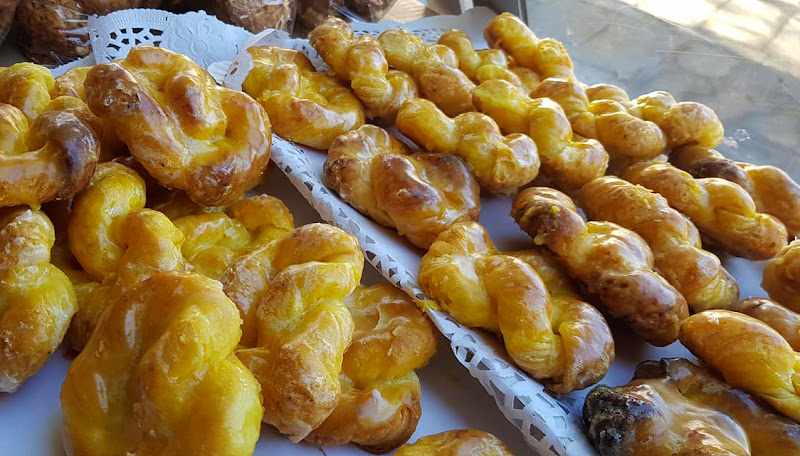 Fotografia tomada fuera de El Puesto de Vicente - Tienda de frutos secos en Pesués, Cantabria