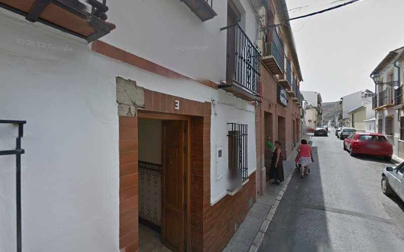 Fotografia tomada fuera de Obrador Panadería Santiago calle Cazorla - Panadería en Antequera, Málaga