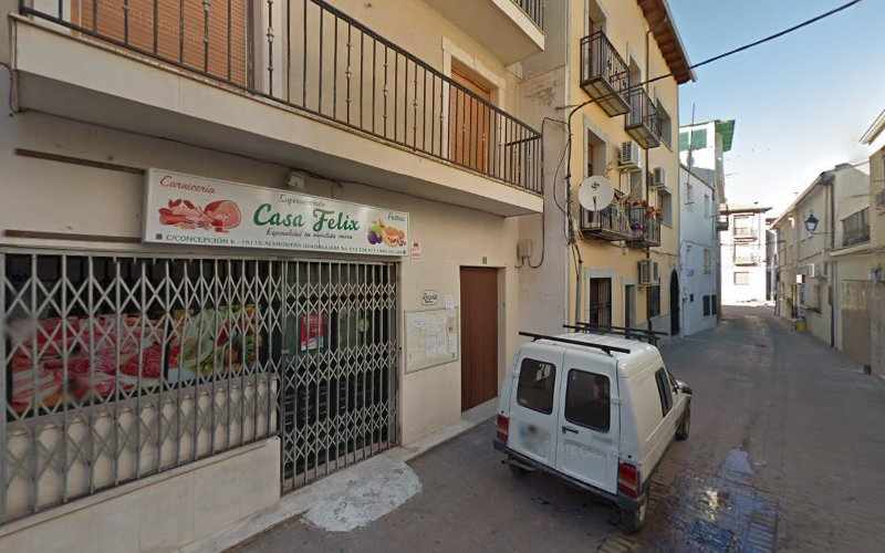 Fotografia tomada fuera de Supermercado Casa Félix - Supermercado en Almoguera, Guadalajara