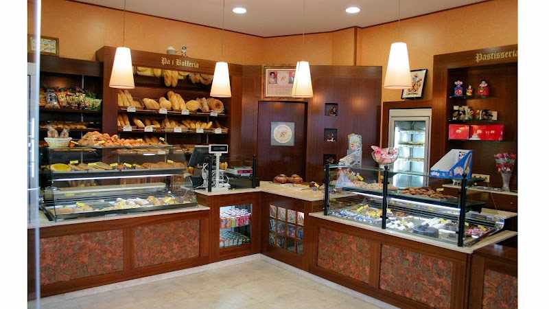 Fotografia tomada fuera de Forn i Pastisseria Medina - Panadería en El Verger, Alicante