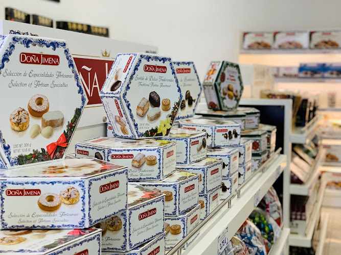 Fotografia tomada fuera de Doña Jimena Alcaudete Productos Tradicionales - Pastelería en Alcaudete, Jaén