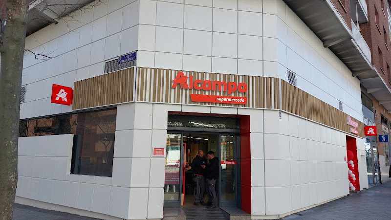 Fotografia tomada fuera de Supermercados Alcampo - Supermercado en Madrid, Madrid
