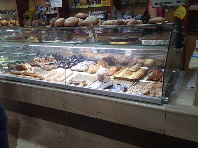 Fotografia tomada fuera de Confitería El Cruce - Mayorista de confitería en El Raal, Murcia